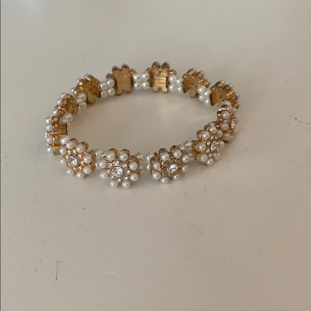 Francesca’s Pearl & Crystal Bracelet